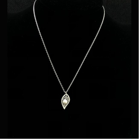 Pearl Leaf pendant