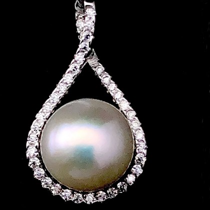 Real Pearl pendant 02