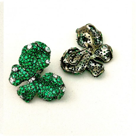 emerald green earrings