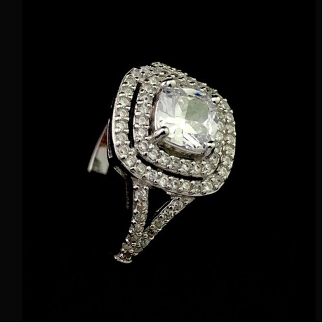 Solitaire ring 02