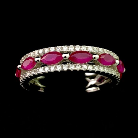 Eternity ring red